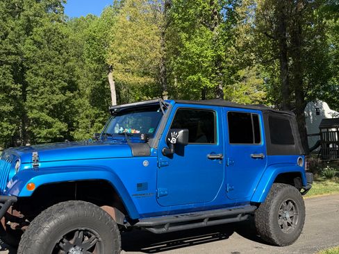 Used 2015 Jeep Wrangler Unlimited Sport w/ Quick Order Package 24S AWD/4WD image 4