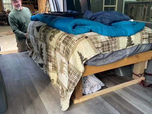 Used 2008 Ford E-350 and Econoline 350 Extended Super Duty image 2