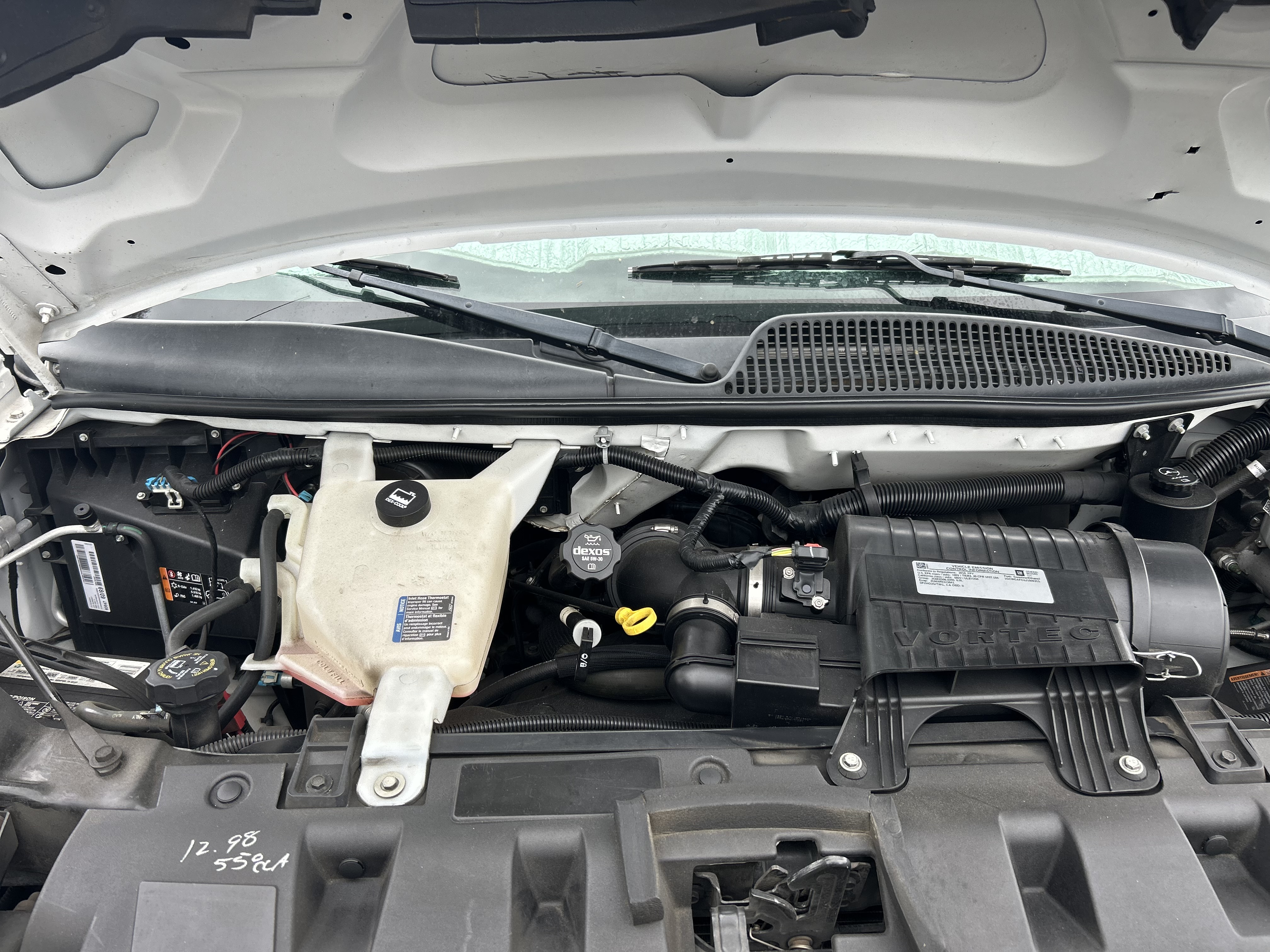 Used 2018 Chevrolet Express 2500 w/ Driver Convenience Package RWD image 13