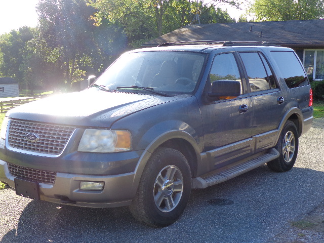 Used 2004 Ford Expedition Eddie Bauer AWD/4WD image 2