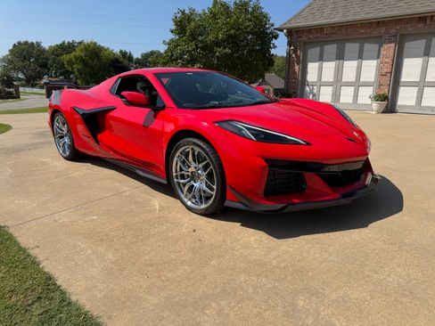 Used 2024 Chevrolet Corvette Z06 w/ Z07 Performance Package image 16