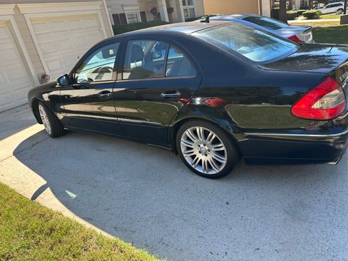 Used 2008 Mercedes-Benz E 350 E 350 Sedan 4D image 4