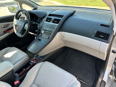 Used 2010 Lexus HS 250h image 13