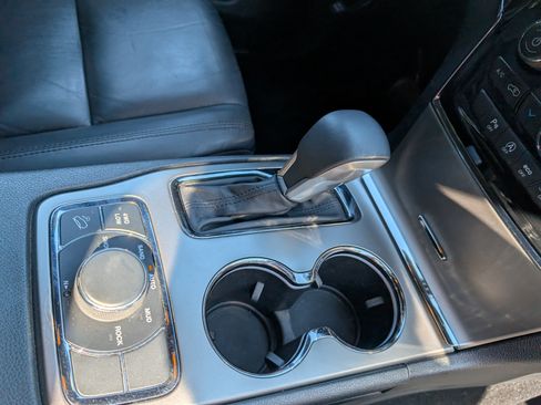 Used 2019 Jeep Grand Cherokee Limited w/ Trailer Tow Group IV image 14