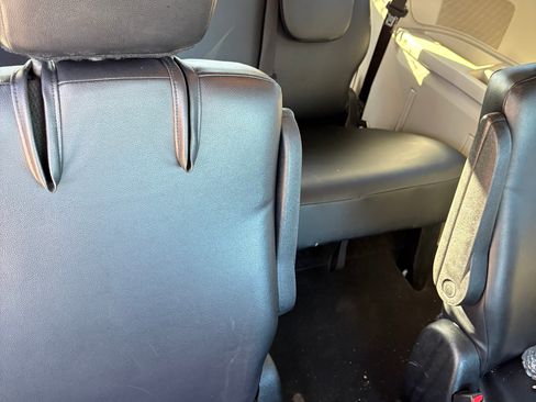 Used 2014 Dodge Grand Caravan SXT image 6