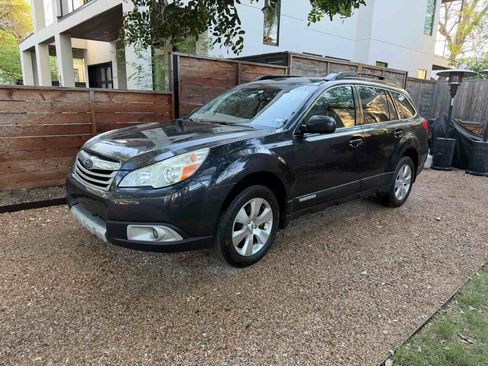 Used 2011 Subaru Outback 3.6R Limited w/ PWR Moonroof Pkg AWD/4WD image 2