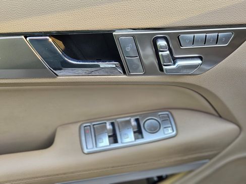 Used 2010 Mercedes-Benz E 350 Coupe image 24