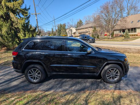 Used 2019 Jeep Grand Cherokee Limited w/ Trailer Tow Group IV image 13