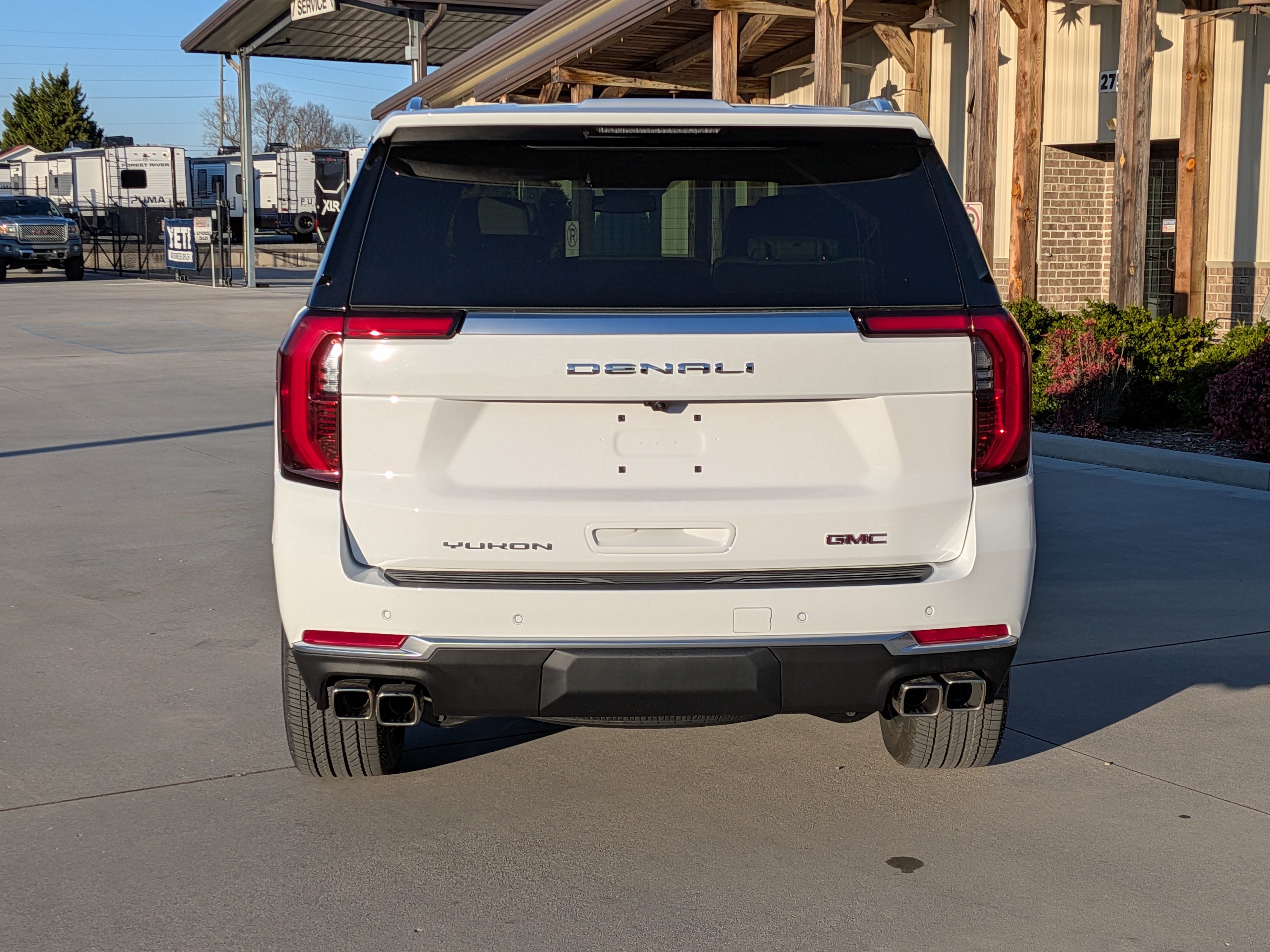 Used 2026 GMC Yukon Denali w/ Sun & Power Step Package AWD/4WD image 8