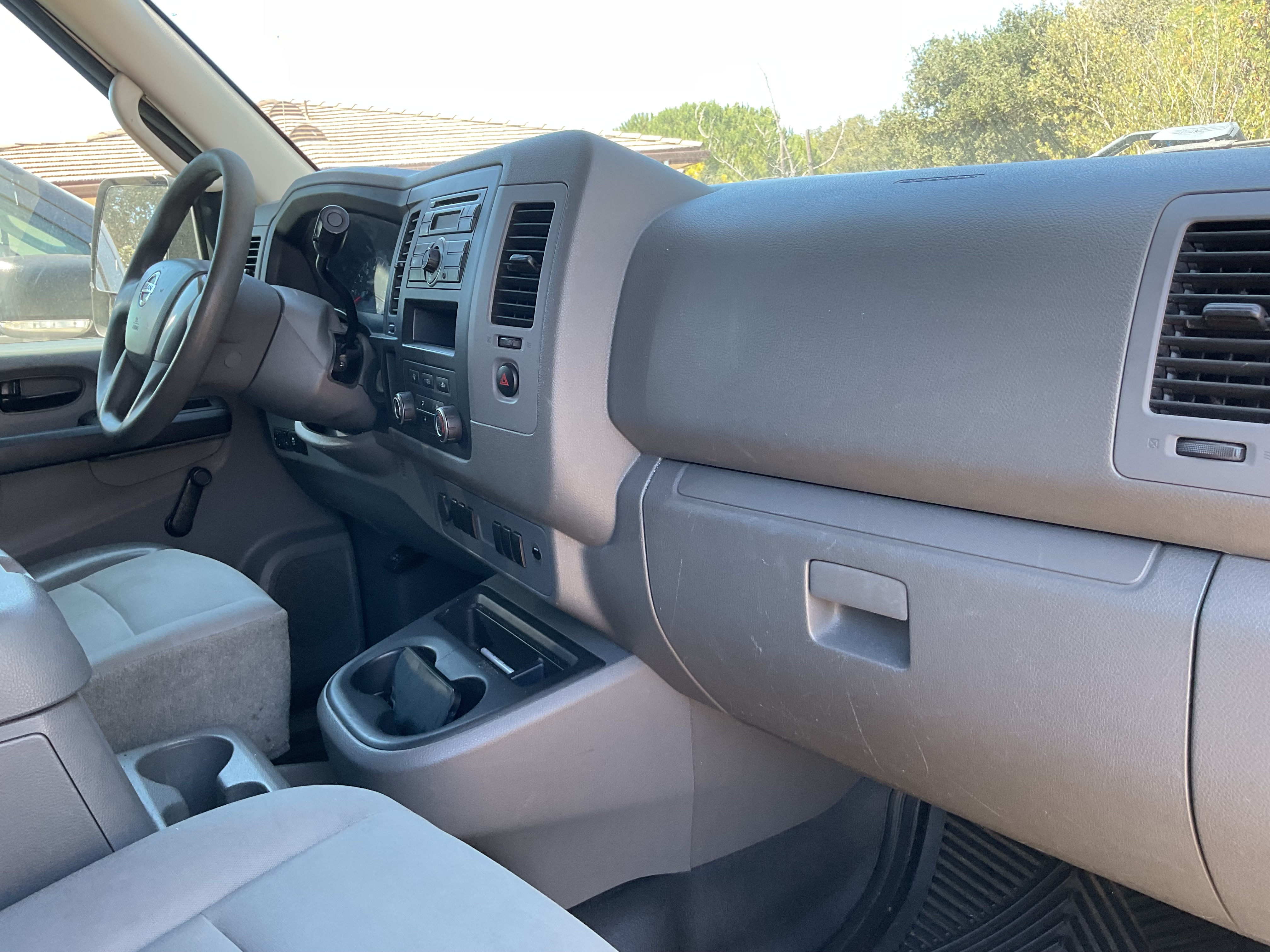 Used 2012 Nissan NV 2500 S w/ Side Curtain Airbag Pkg RWD image 6