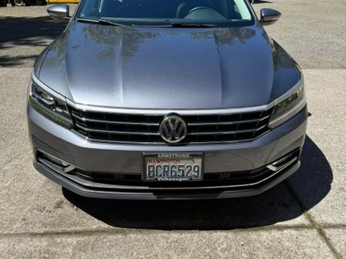Used 2017 Volkswagen Passat 1.8T SEL Premium FWD image 1