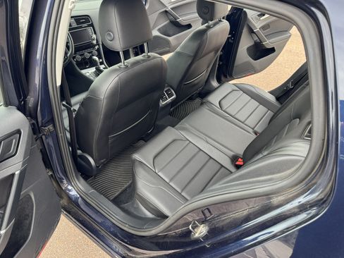 Used 2017 Volkswagen Golf Wolfsburg Edition image 24