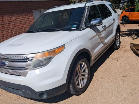 Used 2013 Ford Explorer XLT w/ Class III Trailer Tow Pkg FWD image 1