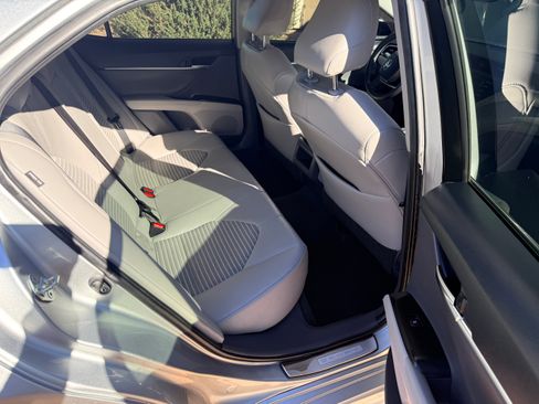 Used 2018 Toyota Camry SE w/ Protection Package (Q2) image 11