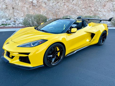 Used 2025 Chevrolet Corvette E-Ray image 22