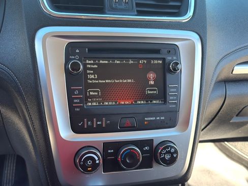 Used 2016 GMC Acadia SLE image 8