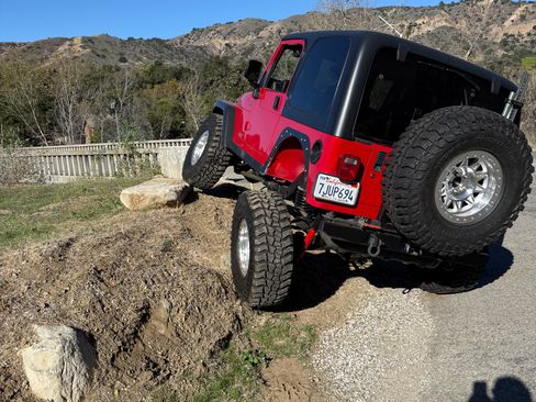 Used 2004 Jeep Wrangler Rubicon w/ Dual Top Group AWD/4WD image 16
