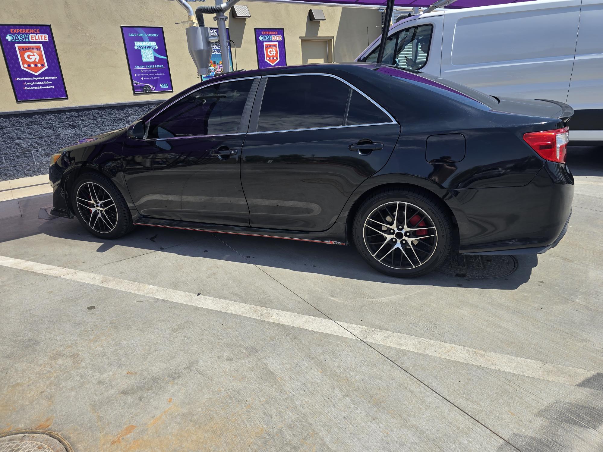 Used 2013 Toyota Camry SE FWD image 6