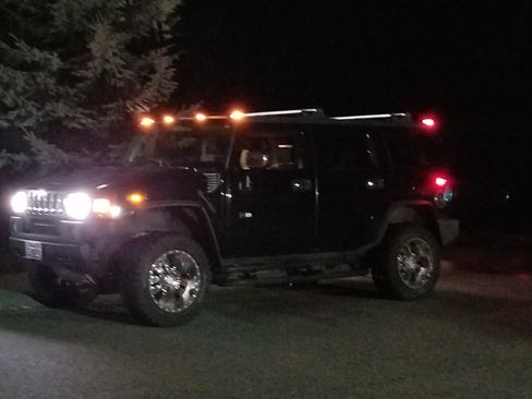 Used 2003 HUMMER H2 w/ Preferred Equipment Group image 26