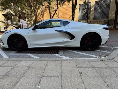 Used 2025 Chevrolet Corvette Stingray Preferred Cpe w/ 2LT image 4