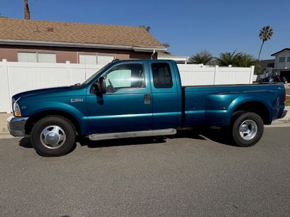 Used 2000 Ford F350 2WD SuperCab DRW Super Duty