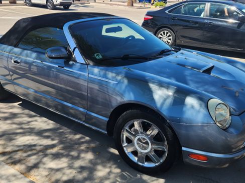 Used 2005 Ford Thunderbird Deluxe image 1