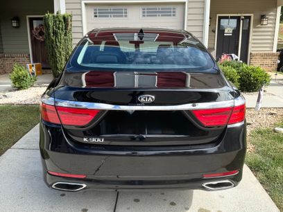 Used 2016 Kia K900 Luxury w/ Luxury VIP Package