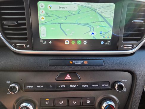 Used 2020 Kia Sportage LX image 8