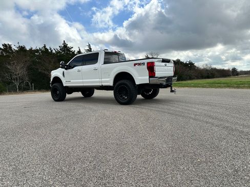 Used 2020 Ford F350 Lariat w/ Lariat Ultimate Package image 5