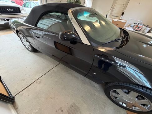 Used 2003 Ford Thunderbird image 13