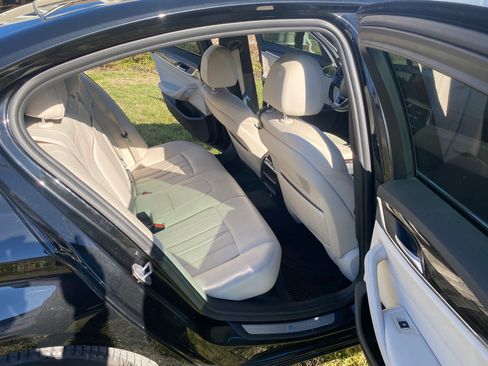 Used 2018 BMW 530e xDrive image 15