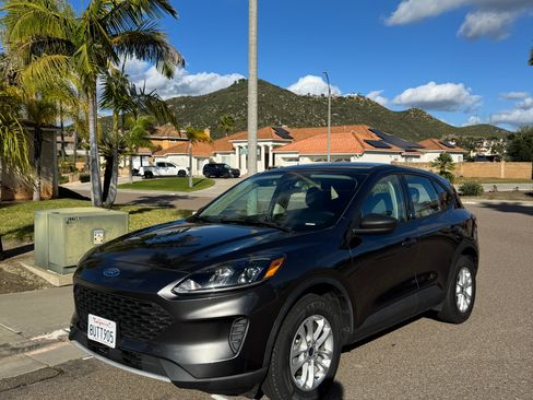 Used 2020 Ford Escape S image 1