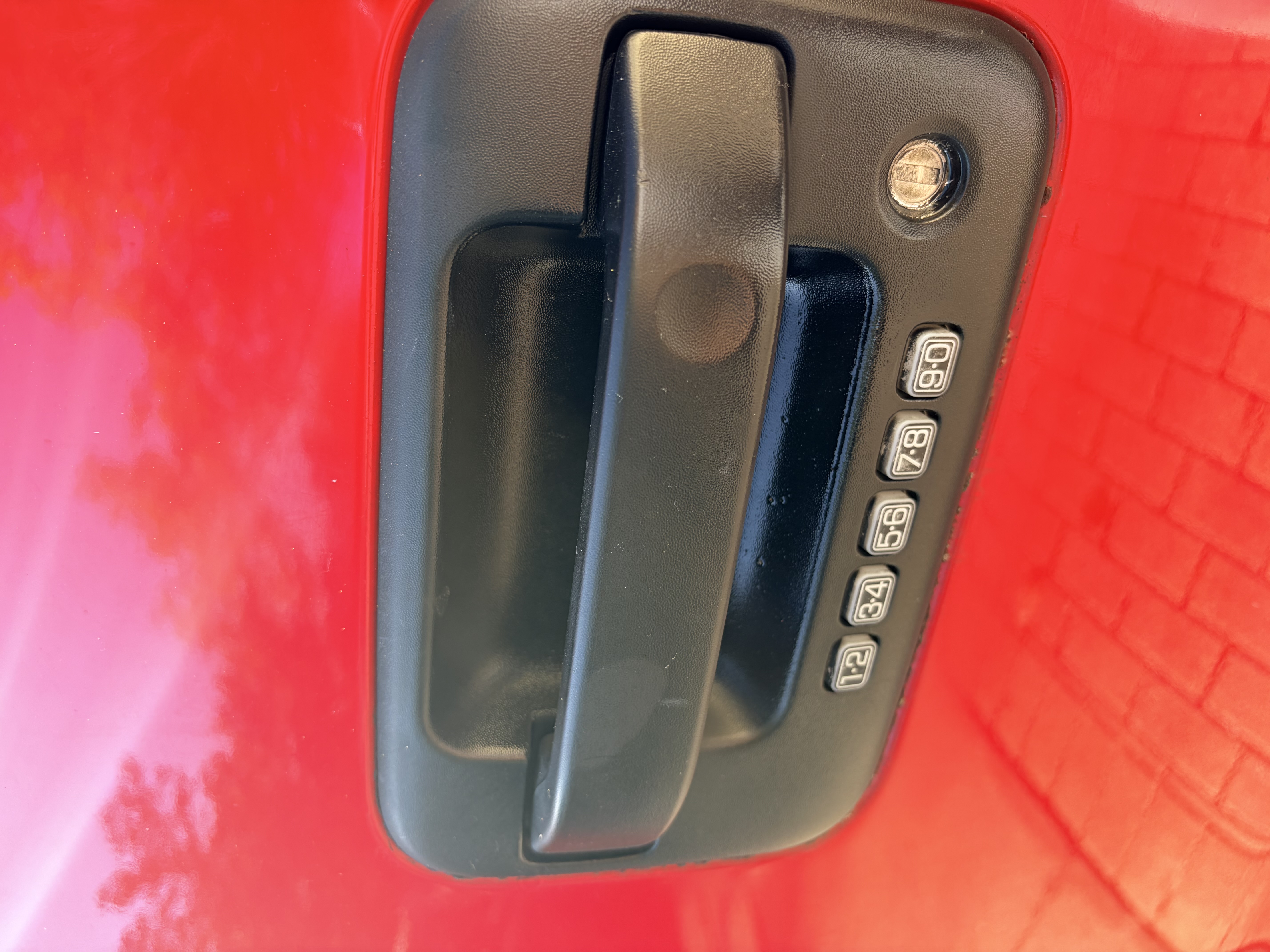 Used 2005 Ford F150 Lariat RWD image 10