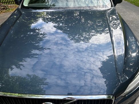 Used 2021 Volvo XC60 T6 Momentum w/ Premium Package AWD/4WD image 16