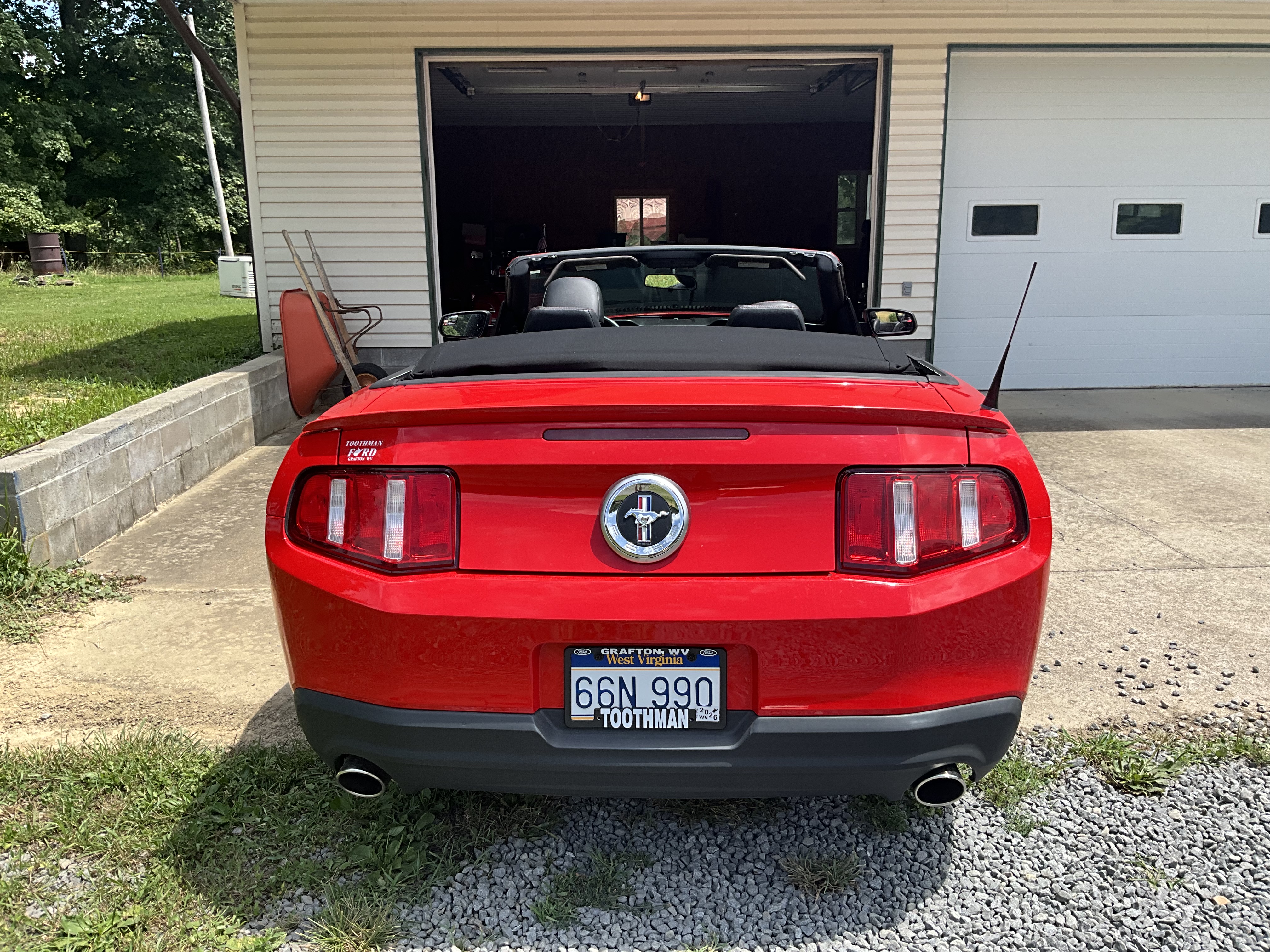 Used 2012 Ford Mustang Convertible RWD image 5