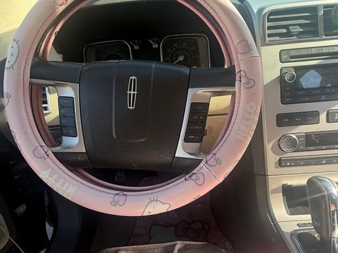 Used 2010 Lincoln MKX AWD image 8