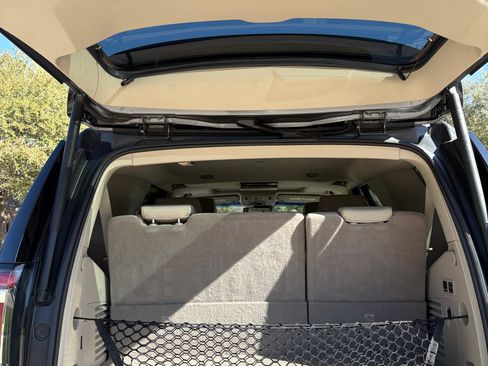 Used 2018 GMC Yukon Denali w/ Denali Ultimate Package image 12