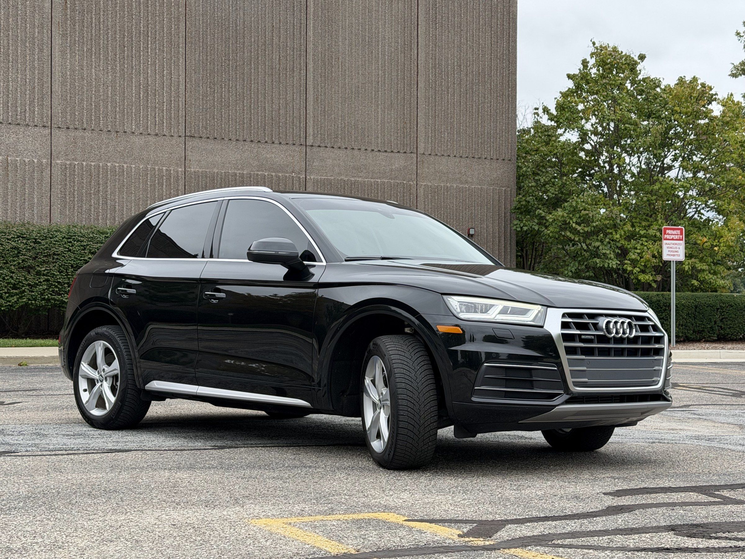 Used 2020 Audi Q5 2.0T Premium Plus w/ Premium Plus Package AWD/4WD image 10