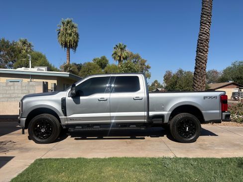 Used 2024 Ford F350 Lariat w/ Black Appearance Package AWD/4WD image 2