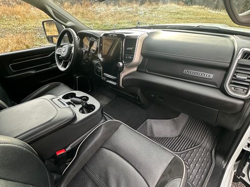 Used 2023 RAM 2500 Laramie image 14