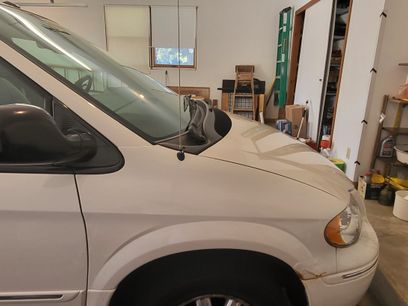 Used 2006 Chrysler Town & Country Touring w/ Leather Interior Group