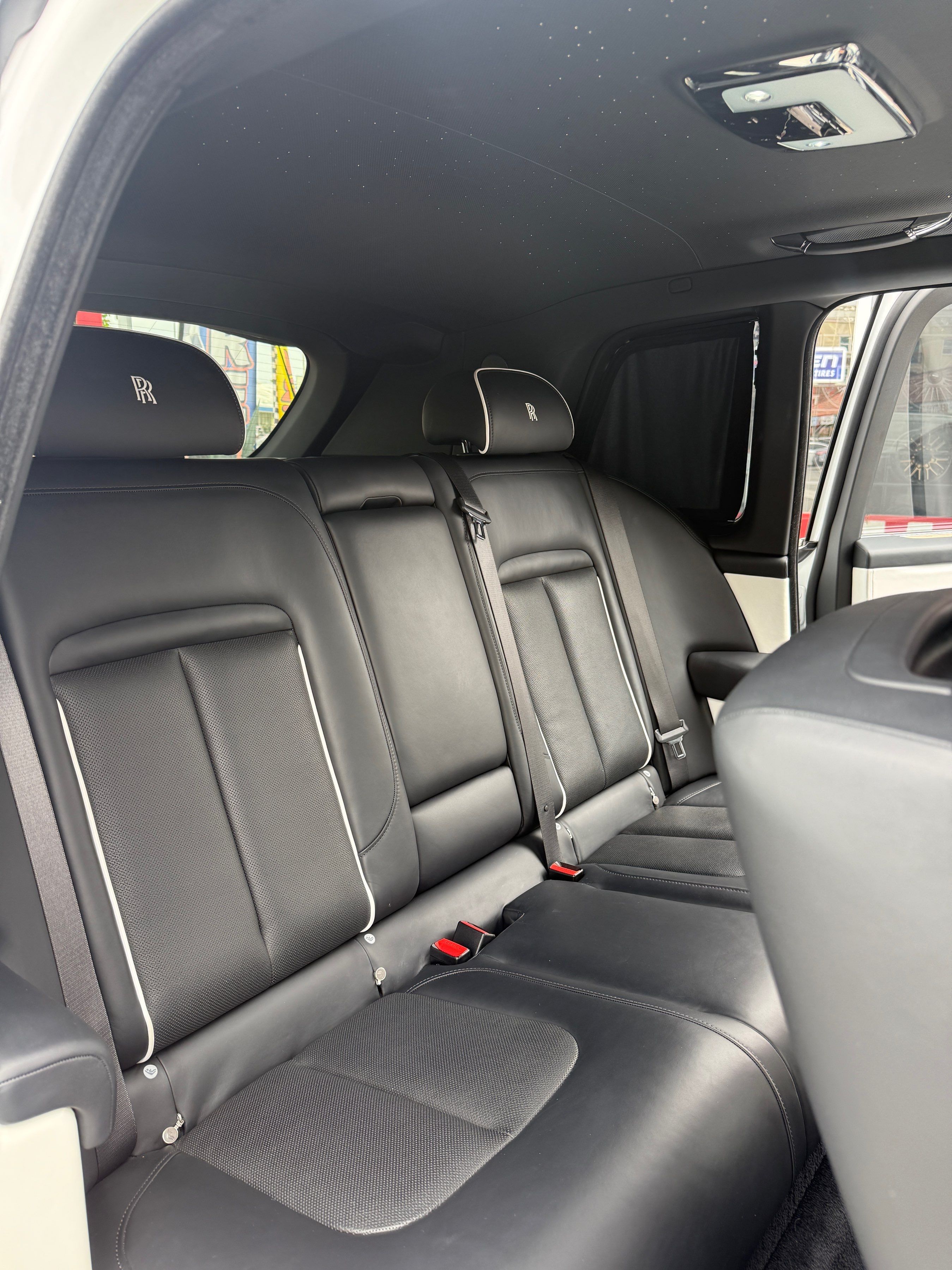 Used 2021 Rolls-Royce Cullinan AWD/4WD image 13