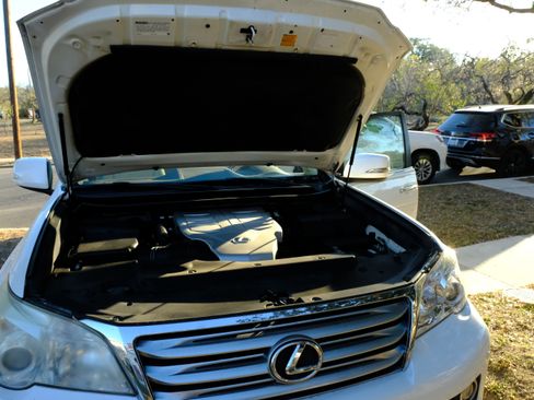 Used 2010 Lexus GX 460 image 10