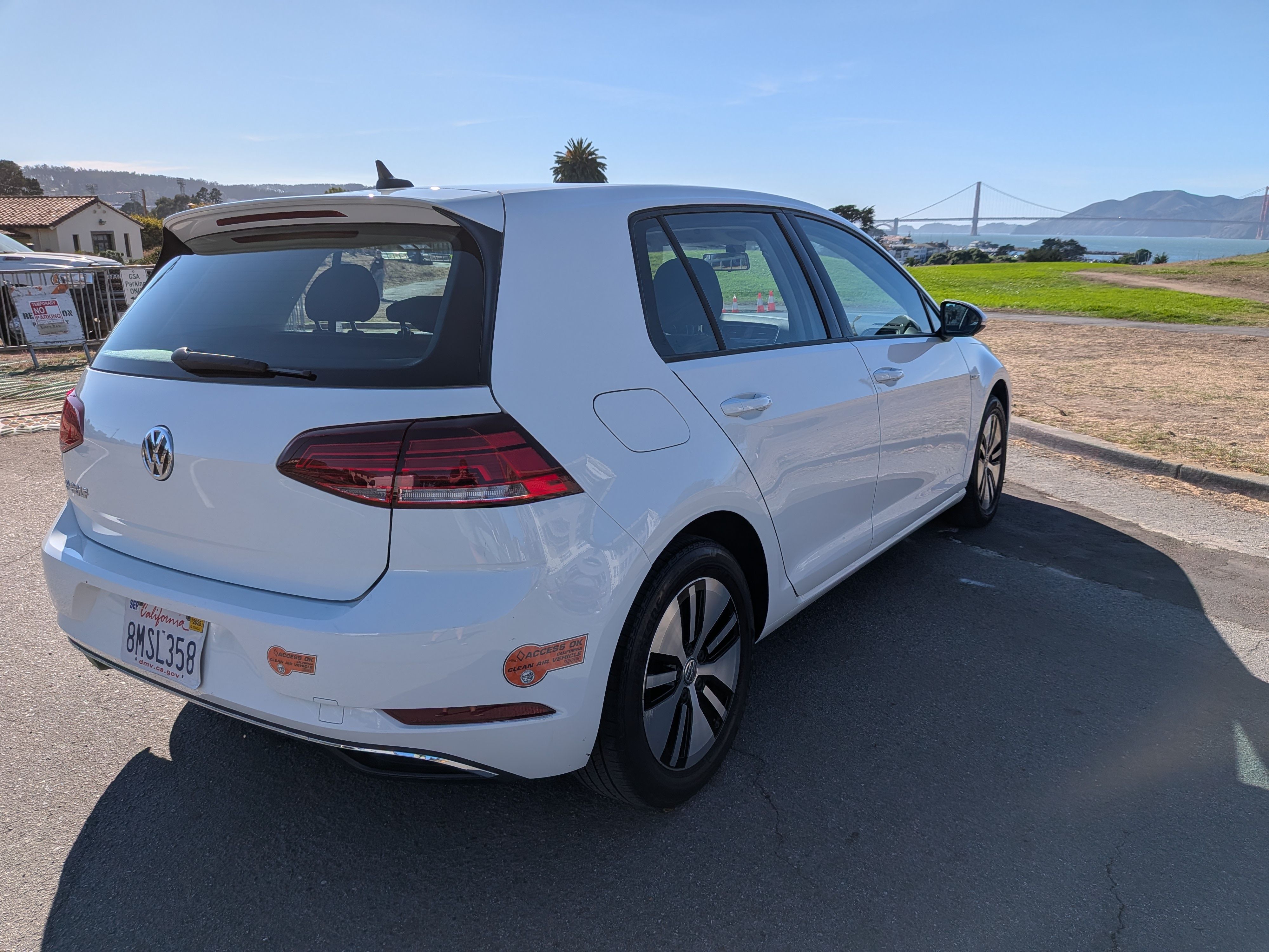 Used 2019 Volkswagen e-Golf SE w/ Driver Assistance Package FWD image 11