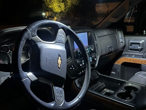 Used 2019 Chevrolet Silverado 3500 High Country w/ Duramax Plus Package image 10