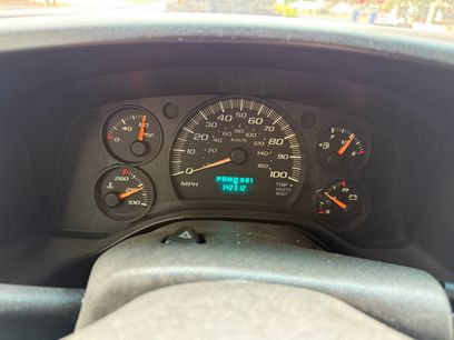 Used 2007 Chevrolet Express 2500 w/ Chrome Appearance Package