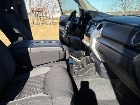 Used 2017 Toyota Tundra SR5 image 13