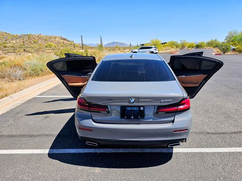 Used 2022 BMW 530i w/ Convenience Package image 16