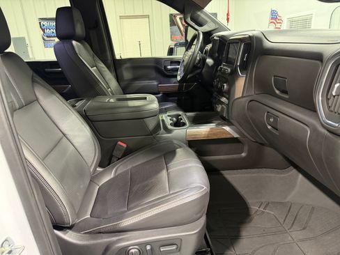 Used 2022 Chevrolet Silverado 3500 High Country image 11