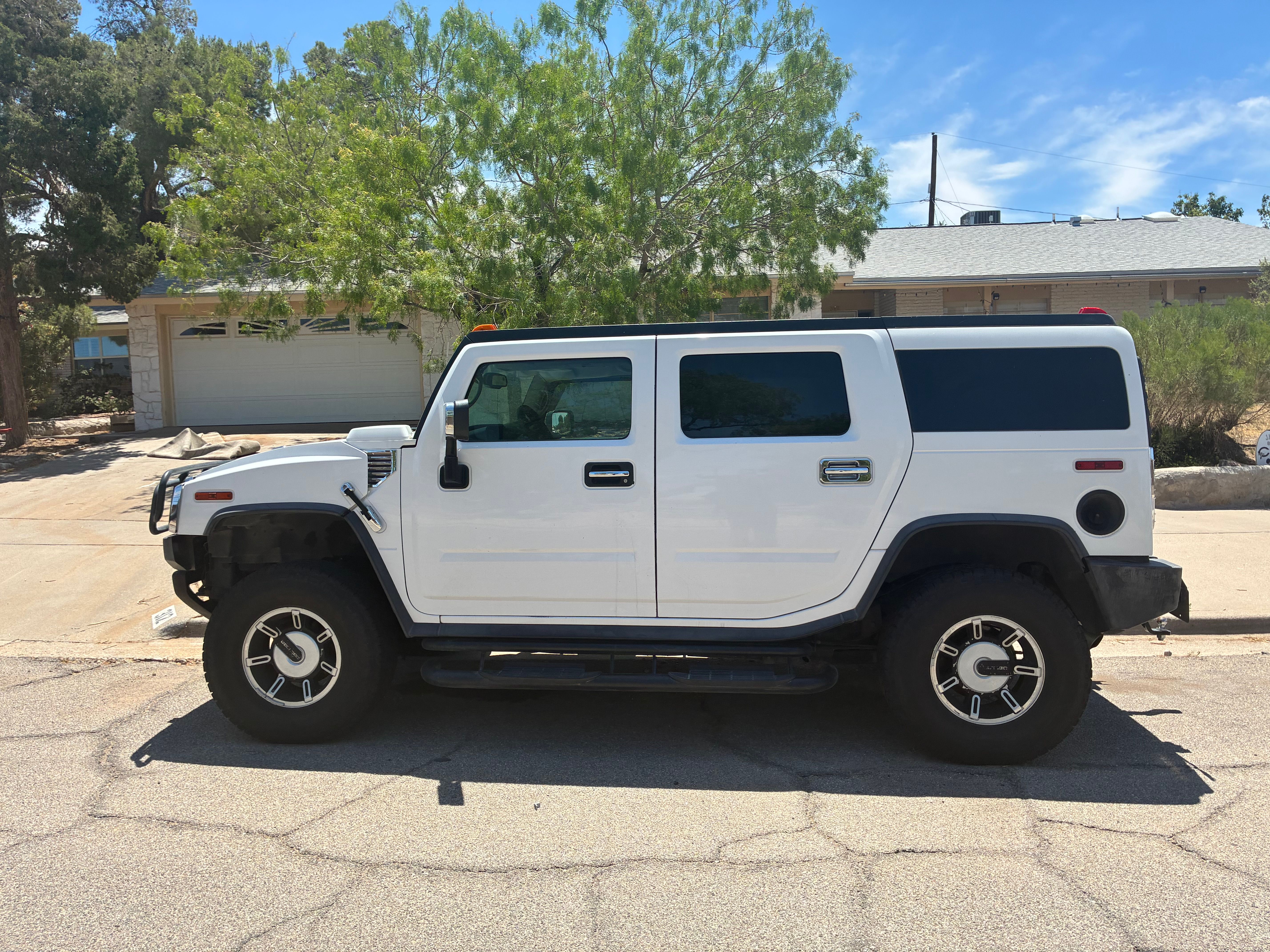 Used 2004 HUMMER H2 w/ Preferred Equipment Group AWD/4WD image 6